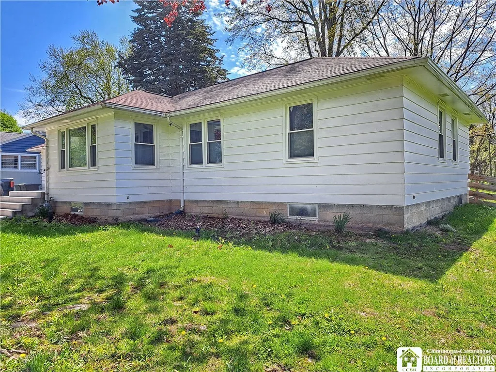 33 Wright Park Drive, Dunkirk-city, New York 14048, Dunkirk, New York 14048, 3 Bedrooms Bedrooms, 8 Rooms Rooms,1 BathroomBathrooms,Residential,Closed,33 Wright Park Drive, Dunkirk-city, New York 14048,0,R1602977