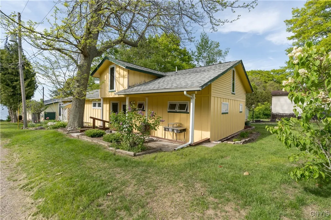 36037 Rt-12e, Cape Vincent, New York 13618, Cape Vincent, New York 13618, 3 Bedrooms Bedrooms, 8 Rooms Rooms,2 BathroomsBathrooms,Residential,Closed,36037 Rt-12e, Cape Vincent, New York 13618,S1610500