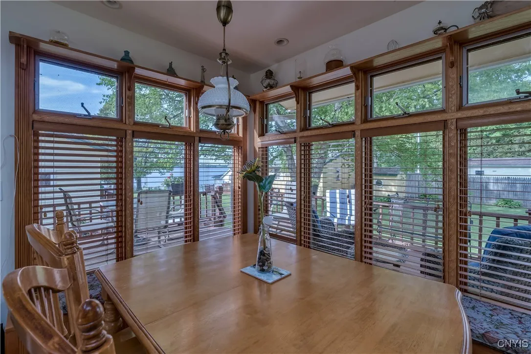 36037 Rt-12e, Cape Vincent, New York 13618, Cape Vincent, New York 13618, 3 Bedrooms Bedrooms, 8 Rooms Rooms,2 BathroomsBathrooms,Residential,Closed,36037 Rt-12e, Cape Vincent, New York 13618,S1610500