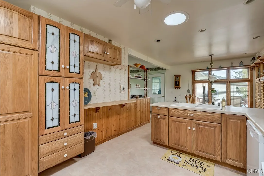 36037 Rt-12e, Cape Vincent, New York 13618, Cape Vincent, New York 13618, 3 Bedrooms Bedrooms, 8 Rooms Rooms,2 BathroomsBathrooms,Residential,Closed,36037 Rt-12e, Cape Vincent, New York 13618,S1610500