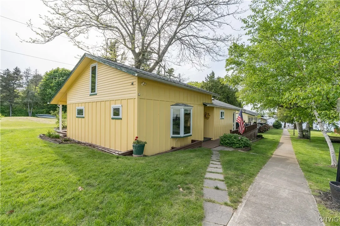 36037 Rt-12e, Cape Vincent, New York 13618, Cape Vincent, New York 13618, 3 Bedrooms Bedrooms, 8 Rooms Rooms,2 BathroomsBathrooms,Residential,Closed,36037 Rt-12e, Cape Vincent, New York 13618,S1610500