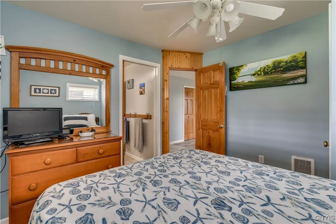 36037 Rt-12e, Cape Vincent, New York 13618, Cape Vincent, New York 13618, 3 Bedrooms Bedrooms, 8 Rooms Rooms,2 BathroomsBathrooms,Residential,Closed,36037 Rt-12e, Cape Vincent, New York 13618,S1610500