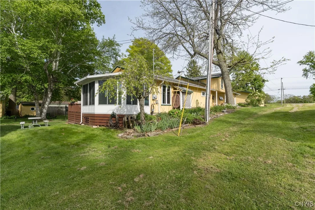 36037 Rt-12e, Cape Vincent, New York 13618, Cape Vincent, New York 13618, 3 Bedrooms Bedrooms, 8 Rooms Rooms,2 BathroomsBathrooms,Residential,Closed,36037 Rt-12e, Cape Vincent, New York 13618,S1610500
