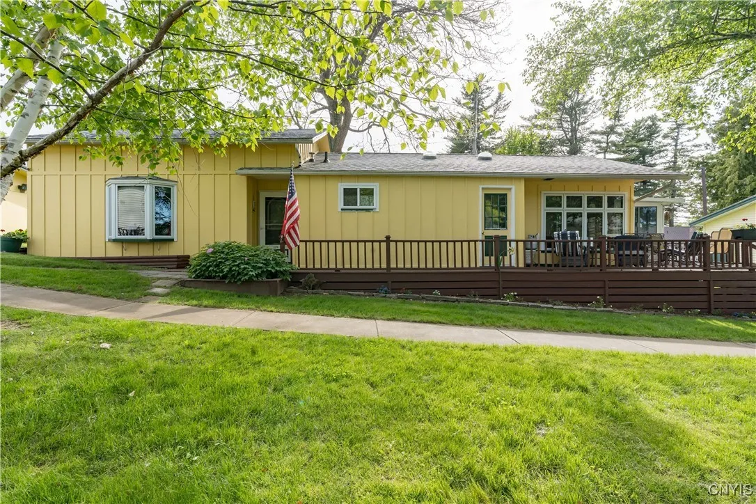 36037 Rt-12e, Cape Vincent, New York 13618, Cape Vincent, New York 13618, 3 Bedrooms Bedrooms, 8 Rooms Rooms,2 BathroomsBathrooms,Residential,Closed,36037 Rt-12e, Cape Vincent, New York 13618,S1610500