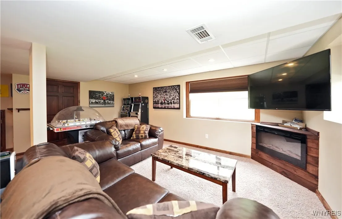 4302 Manor Lane, Hamburg, New York 14075, Hamburg, New York 14075, 3 Bedrooms Bedrooms, 7 Rooms Rooms,1 BathroomBathrooms,Residential,Closed,4302 Manor Lane, Hamburg, New York 14075,B1610444