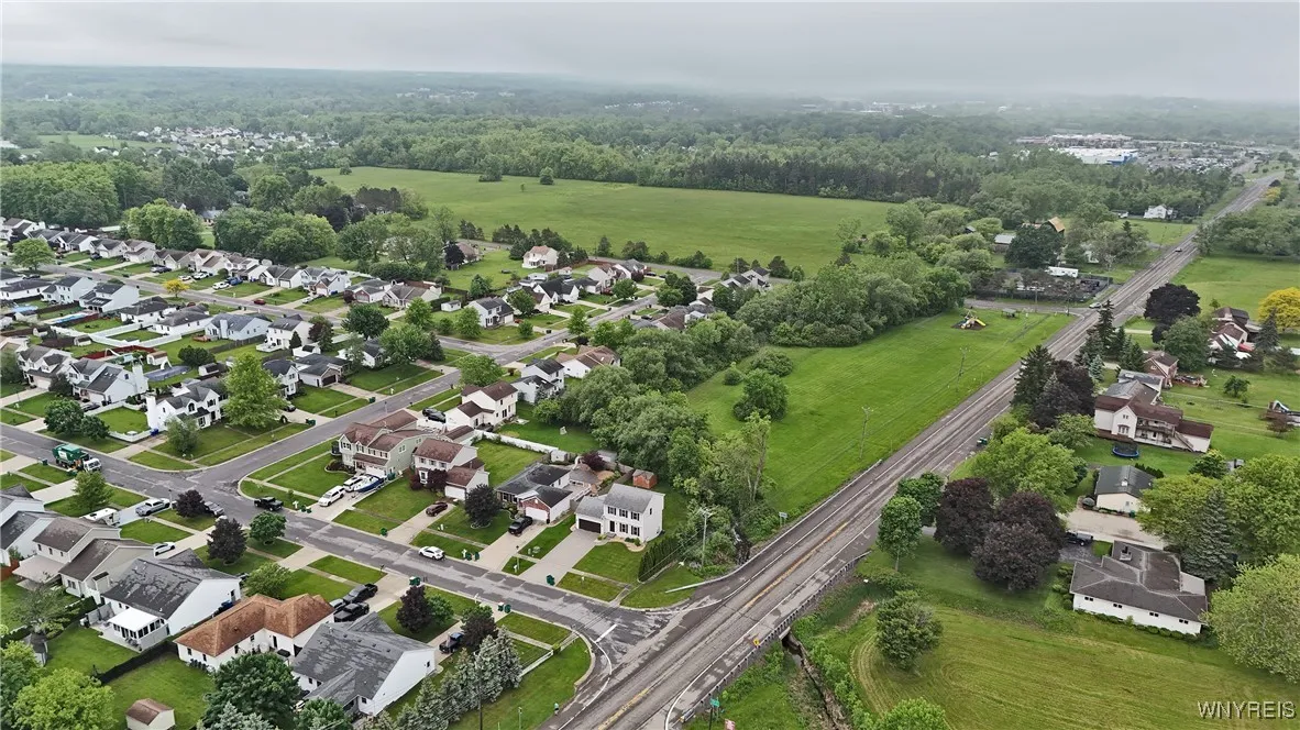 4302 Manor Lane, Hamburg, New York 14075, Hamburg, New York 14075, 3 Bedrooms Bedrooms, 7 Rooms Rooms,1 BathroomBathrooms,Residential,Closed,4302 Manor Lane, Hamburg, New York 14075,B1610444