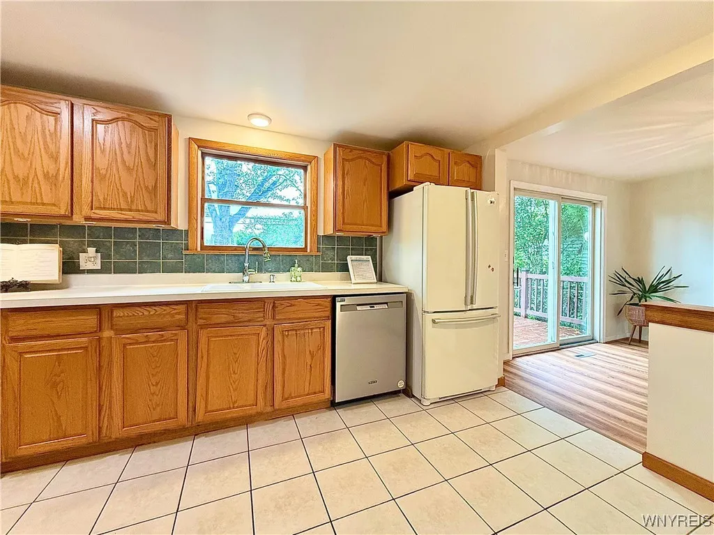 111 Patricia Drive, Tonawanda, New York 14150, Tonawanda, New York 14150, 4 Bedrooms Bedrooms, 7 Rooms Rooms,2 BathroomsBathrooms,Residential,Closed,111 Patricia Drive, Tonawanda, New York 14150,0,B1609333
