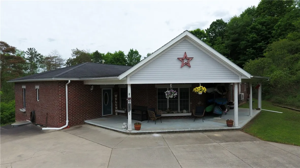 490 Bennett Parkway, Hornellsville, New York 14843, Hornellsville, New York 14843, 5 Bedrooms Bedrooms, 10 Rooms Rooms,3 BathroomsBathrooms,Residential,Closed,490 Bennett Parkway, Hornellsville, New York 14843,0,R1610439