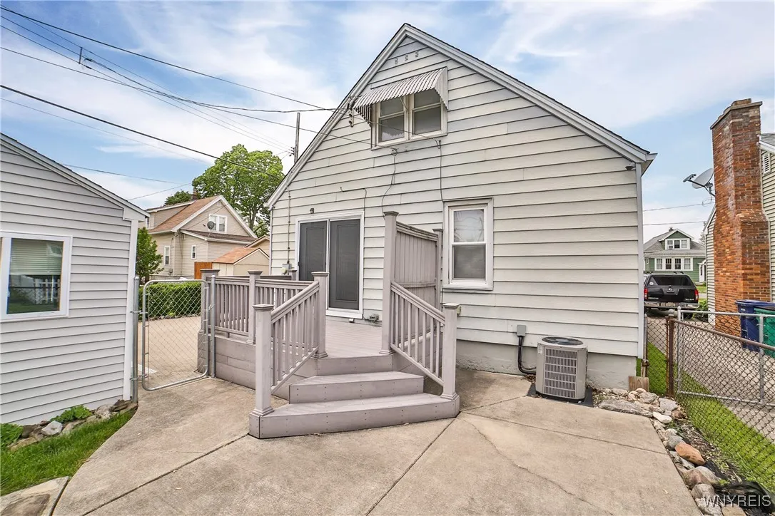 77 Tamarack Street, Buffalo, New York 14220, Buffalo, New York 14220, 3 Bedrooms Bedrooms, 6 Rooms Rooms,1 BathroomBathrooms,Residential,Closed,77 Tamarack Street, Buffalo, New York 14220,B1609818