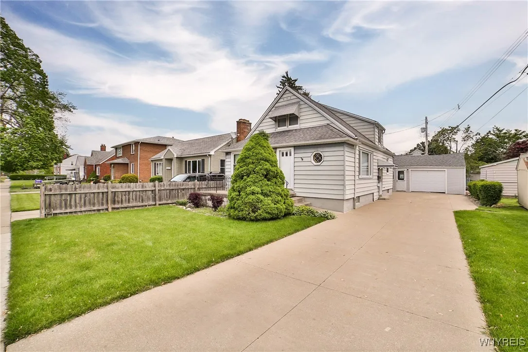 77 Tamarack Street, Buffalo, New York 14220, Buffalo, New York 14220, 3 Bedrooms Bedrooms, 6 Rooms Rooms,1 BathroomBathrooms,Residential,Closed,77 Tamarack Street, Buffalo, New York 14220,B1609818