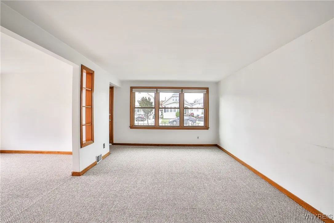 77 Tamarack Street, Buffalo, New York 14220, Buffalo, New York 14220, 3 Bedrooms Bedrooms, 6 Rooms Rooms,1 BathroomBathrooms,Residential,Closed,77 Tamarack Street, Buffalo, New York 14220,B1609818