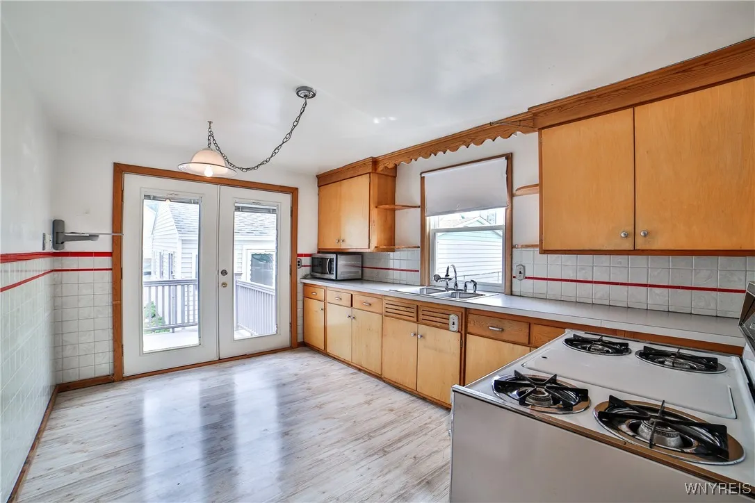 77 Tamarack Street, Buffalo, New York 14220, Buffalo, New York 14220, 3 Bedrooms Bedrooms, 6 Rooms Rooms,1 BathroomBathrooms,Residential,Closed,77 Tamarack Street, Buffalo, New York 14220,B1609818