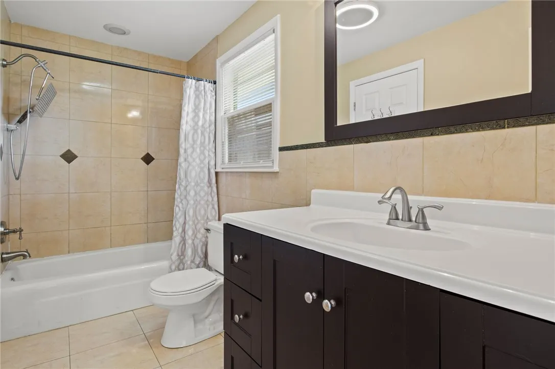 10 De Paul Drive, East Rochester, New York 14445, East Rochester, New York 14445, 3 Bedrooms Bedrooms, 7 Rooms Rooms,1 BathroomBathrooms,Residential,Closed,10 De Paul Drive, East Rochester, New York 14445,R1608143