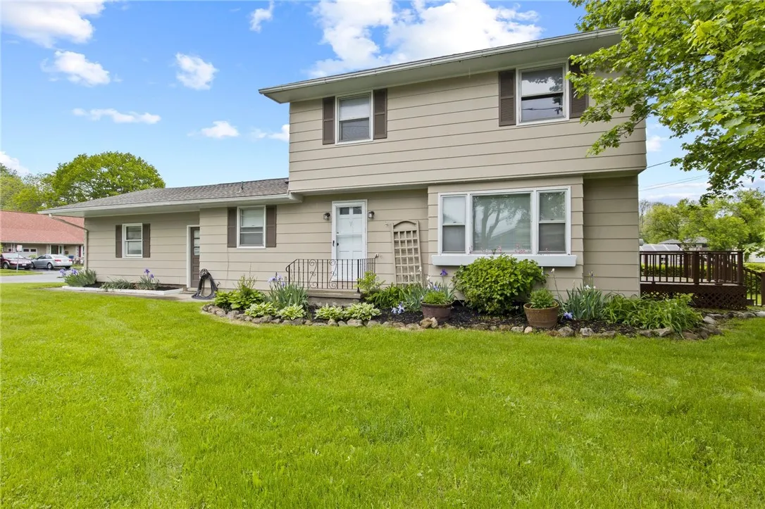 10 De Paul Drive, East Rochester, New York 14445, East Rochester, New York 14445, 3 Bedrooms Bedrooms, 7 Rooms Rooms,1 BathroomBathrooms,Residential,Closed,10 De Paul Drive, East Rochester, New York 14445,R1608143