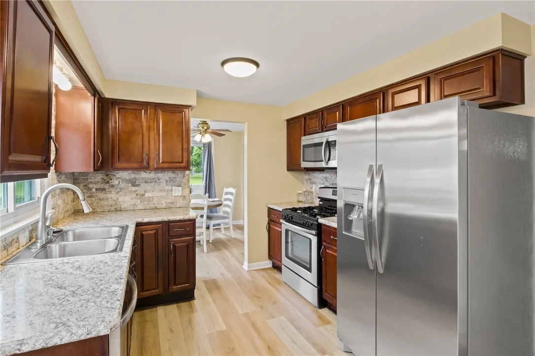 10 De Paul Drive, East Rochester, New York 14445, East Rochester, New York 14445, 3 Bedrooms Bedrooms, 7 Rooms Rooms,1 BathroomBathrooms,Residential,Closed,10 De Paul Drive, East Rochester, New York 14445,R1608143