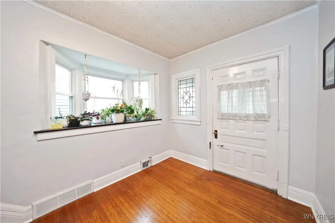 141 Baynes Street, Buffalo, New York 14213, Buffalo, New York 14213, 4 Bedrooms Bedrooms, 11 Rooms Rooms,1 BathroomBathrooms,Residential,Closed,141 Baynes Street, Buffalo, New York 14213,B1608945