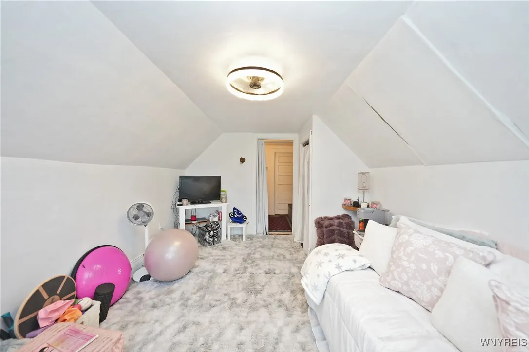 141 Baynes Street, Buffalo, New York 14213, Buffalo, New York 14213, 4 Bedrooms Bedrooms, 11 Rooms Rooms,1 BathroomBathrooms,Residential,Closed,141 Baynes Street, Buffalo, New York 14213,B1608945