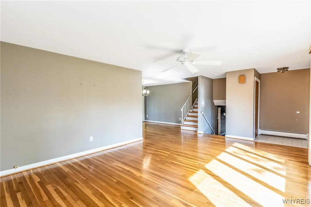 24 Glenbourne Court, Amherst, New York 14221, Amherst, New York 14221, 3 Bedrooms Bedrooms, 8 Rooms Rooms,2 BathroomsBathrooms,Residential,Closed,24 Glenbourne Court, Amherst, New York 14221,0,B1607693