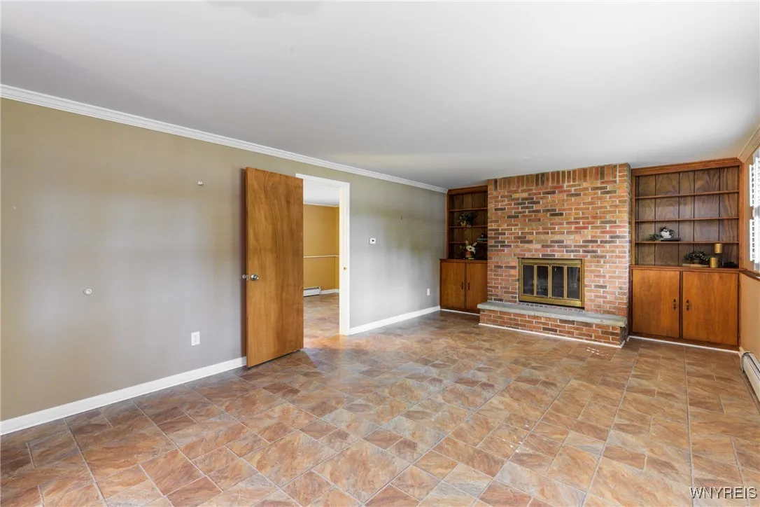24 Glenbourne Court, Amherst, New York 14221, Amherst, New York 14221, 3 Bedrooms Bedrooms, 8 Rooms Rooms,2 BathroomsBathrooms,Residential,Closed,24 Glenbourne Court, Amherst, New York 14221,0,B1607693