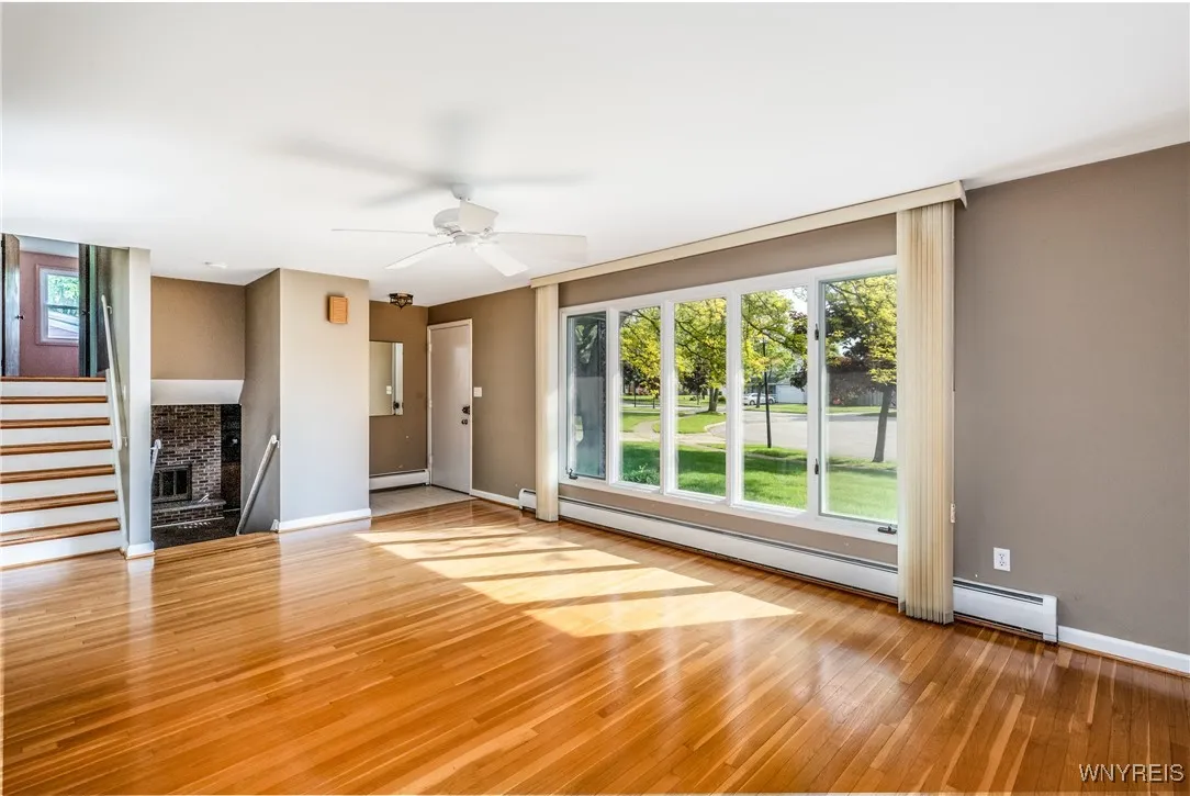 24 Glenbourne Court, Amherst, New York 14221, Amherst, New York 14221, 3 Bedrooms Bedrooms, 8 Rooms Rooms,2 BathroomsBathrooms,Residential,Closed,24 Glenbourne Court, Amherst, New York 14221,0,B1607693