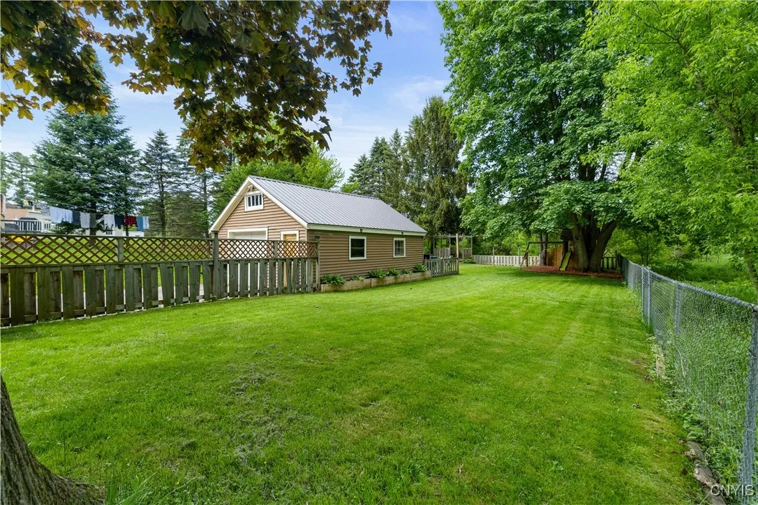 150 Folts Road, Herkimer, New York 13350, Herkimer, New York 13350, 3 Bedrooms Bedrooms, 6 Rooms Rooms,1 BathroomBathrooms,Residential,Closed,150 Folts Road, Herkimer, New York 13350,S1610577