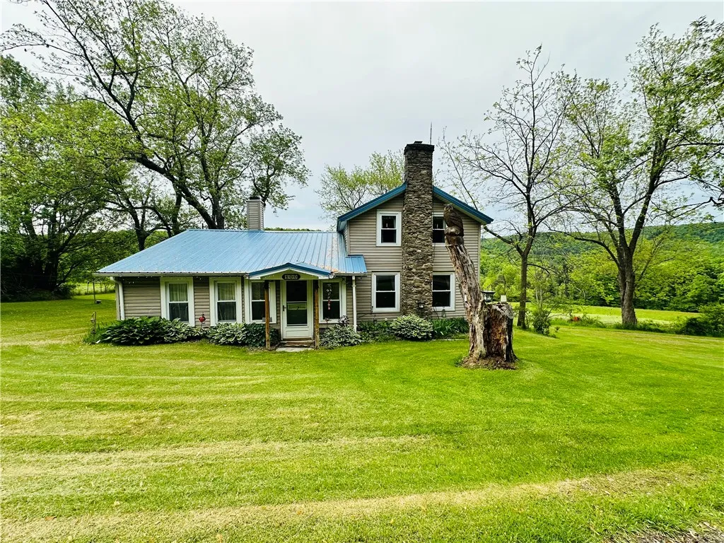 100 Demunn Road, Catlin, New York 14812, Catlin, New York 14812, 3 Bedrooms Bedrooms, 8 Rooms Rooms,1 BathroomBathrooms,Residential,Closed,100 Demunn Road, Catlin, New York 14812,0,R1610429