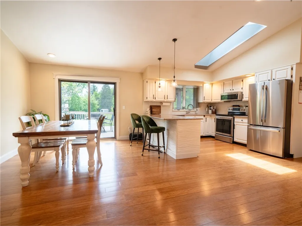 41 Essla Drive, Greece, New York 14612, Greece, New York 14612, 3 Bedrooms Bedrooms, 8 Rooms Rooms,2 BathroomsBathrooms,Residential,Closed,41 Essla Drive, Greece, New York 14612,R1610059