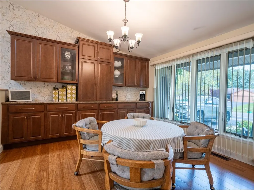 41 Essla Drive, Greece, New York 14612, Greece, New York 14612, 3 Bedrooms Bedrooms, 8 Rooms Rooms,2 BathroomsBathrooms,Residential,Closed,41 Essla Drive, Greece, New York 14612,R1610059