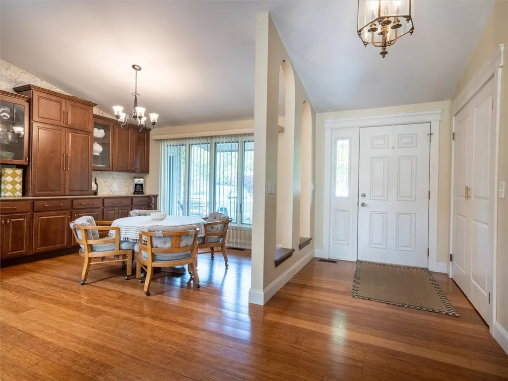 41 Essla Drive, Greece, New York 14612, Greece, New York 14612, 3 Bedrooms Bedrooms, 8 Rooms Rooms,2 BathroomsBathrooms,Residential,Closed,41 Essla Drive, Greece, New York 14612,R1610059