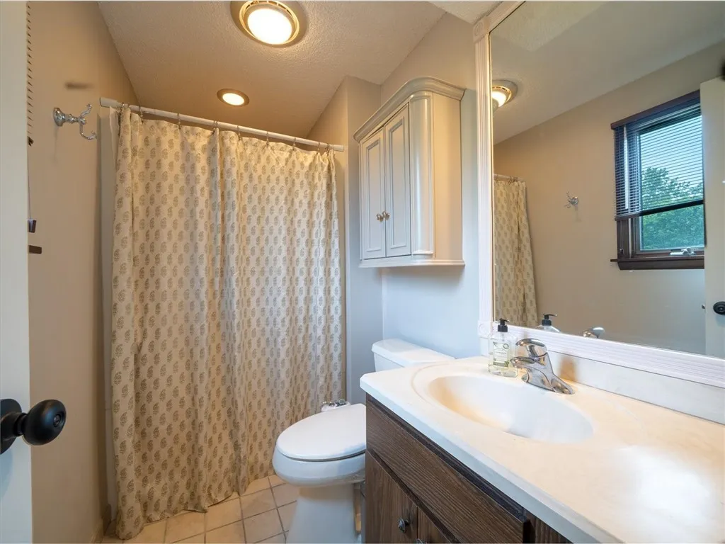 41 Essla Drive, Greece, New York 14612, Greece, New York 14612, 3 Bedrooms Bedrooms, 8 Rooms Rooms,2 BathroomsBathrooms,Residential,Closed,41 Essla Drive, Greece, New York 14612,R1610059