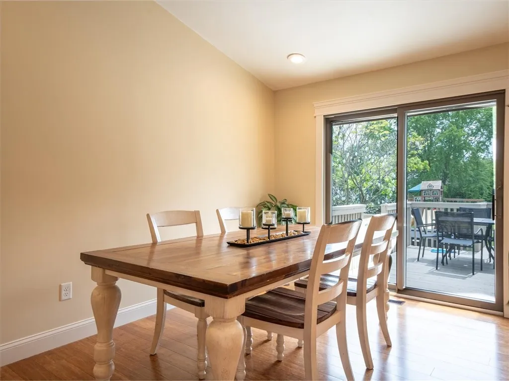 41 Essla Drive, Greece, New York 14612, Greece, New York 14612, 3 Bedrooms Bedrooms, 8 Rooms Rooms,2 BathroomsBathrooms,Residential,Closed,41 Essla Drive, Greece, New York 14612,R1610059