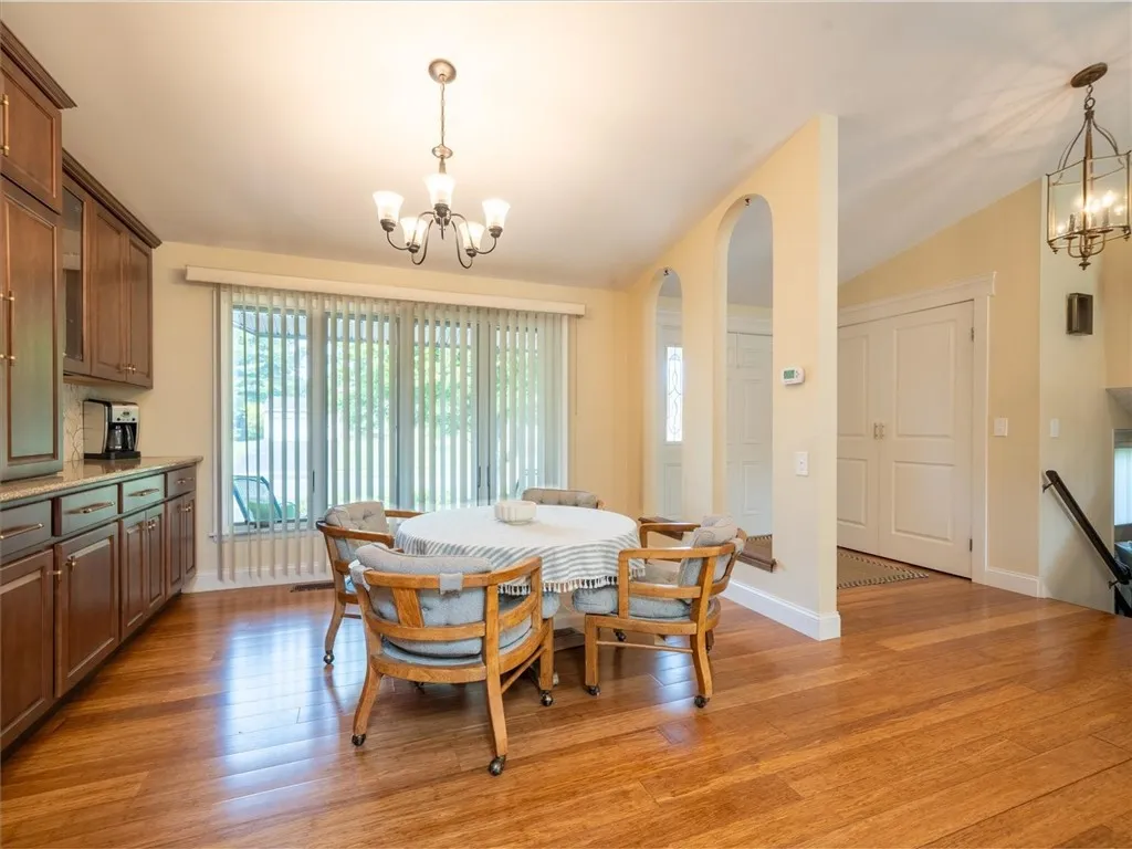 41 Essla Drive, Greece, New York 14612, Greece, New York 14612, 3 Bedrooms Bedrooms, 8 Rooms Rooms,2 BathroomsBathrooms,Residential,Closed,41 Essla Drive, Greece, New York 14612,R1610059