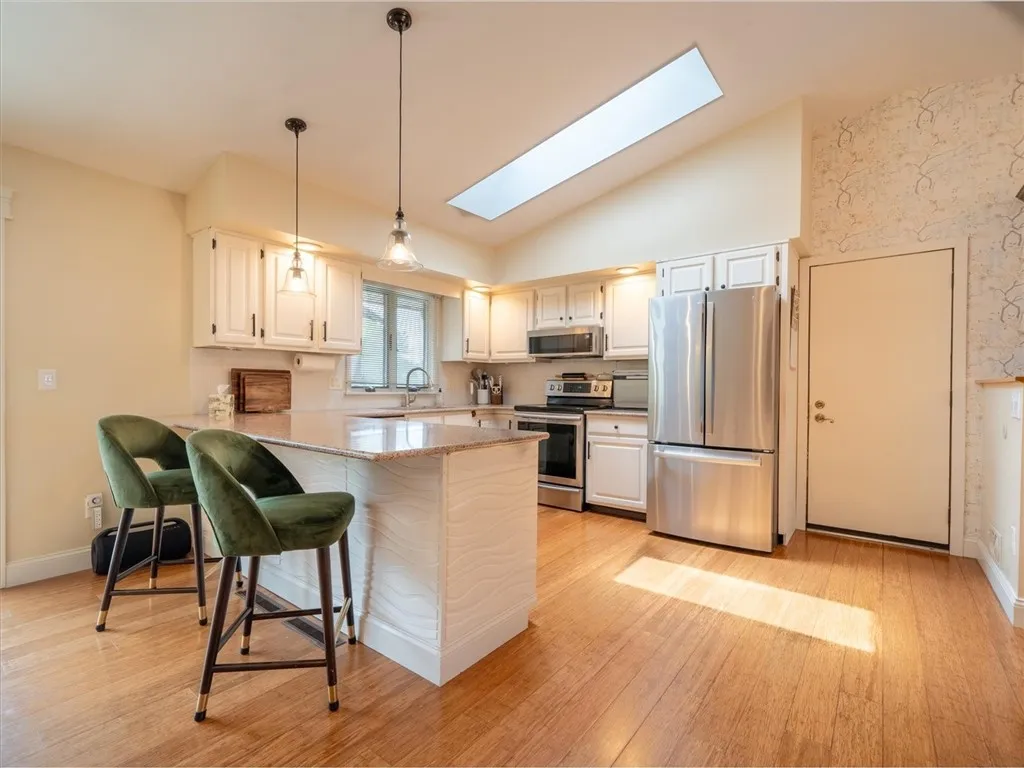 41 Essla Drive, Greece, New York 14612, Greece, New York 14612, 3 Bedrooms Bedrooms, 8 Rooms Rooms,2 BathroomsBathrooms,Residential,Closed,41 Essla Drive, Greece, New York 14612,R1610059