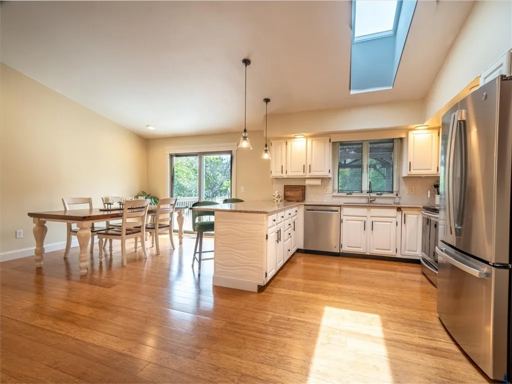 41 Essla Drive, Greece, New York 14612, Greece, New York 14612, 3 Bedrooms Bedrooms, 8 Rooms Rooms,2 BathroomsBathrooms,Residential,Closed,41 Essla Drive, Greece, New York 14612,R1610059