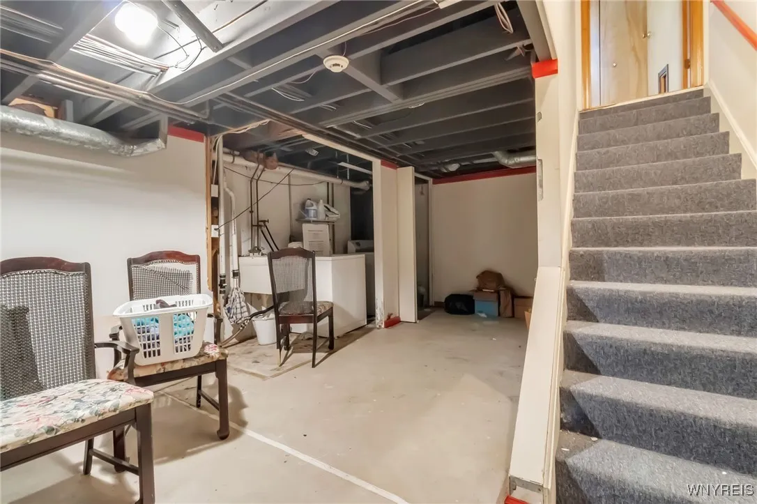 113 Meadow Spring Lane, Amherst, New York 14051, Amherst, New York 14051, 3 Bedrooms Bedrooms, 11 Rooms Rooms,2 BathroomsBathrooms,Residential,Closed,113 Meadow Spring Lane, Amherst, New York 14051,0,B1610092