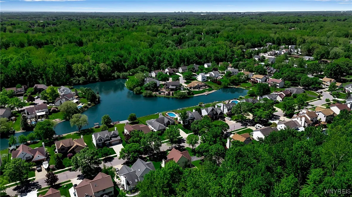 113 Meadow Spring Lane, Amherst, New York 14051, Amherst, New York 14051, 3 Bedrooms Bedrooms, 11 Rooms Rooms,2 BathroomsBathrooms,Residential,Closed,113 Meadow Spring Lane, Amherst, New York 14051,0,B1610092