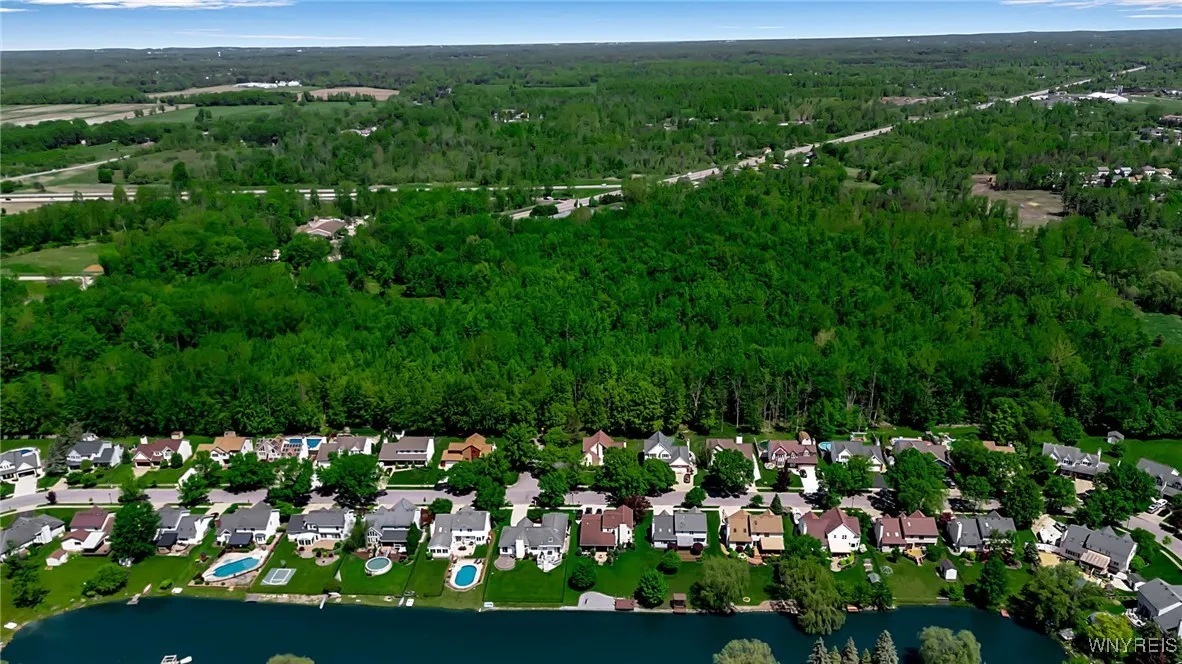 113 Meadow Spring Lane, Amherst, New York 14051, Amherst, New York 14051, 3 Bedrooms Bedrooms, 11 Rooms Rooms,2 BathroomsBathrooms,Residential,Closed,113 Meadow Spring Lane, Amherst, New York 14051,0,B1610092