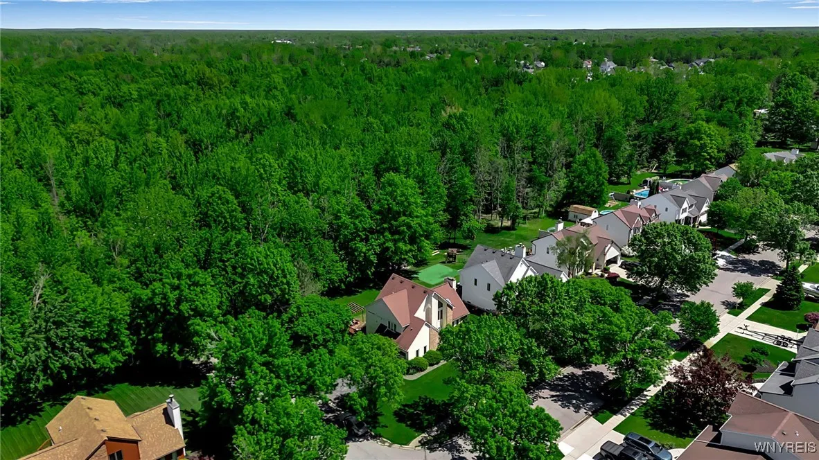 113 Meadow Spring Lane, Amherst, New York 14051, Amherst, New York 14051, 3 Bedrooms Bedrooms, 11 Rooms Rooms,2 BathroomsBathrooms,Residential,Closed,113 Meadow Spring Lane, Amherst, New York 14051,0,B1610092