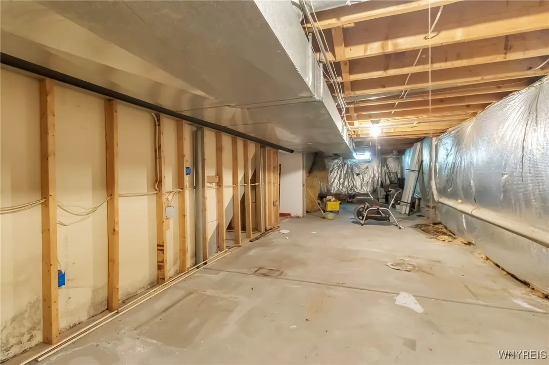 113 Meadow Spring Lane, Amherst, New York 14051, Amherst, New York 14051, 3 Bedrooms Bedrooms, 11 Rooms Rooms,2 BathroomsBathrooms,Residential,Closed,113 Meadow Spring Lane, Amherst, New York 14051,0,B1610092