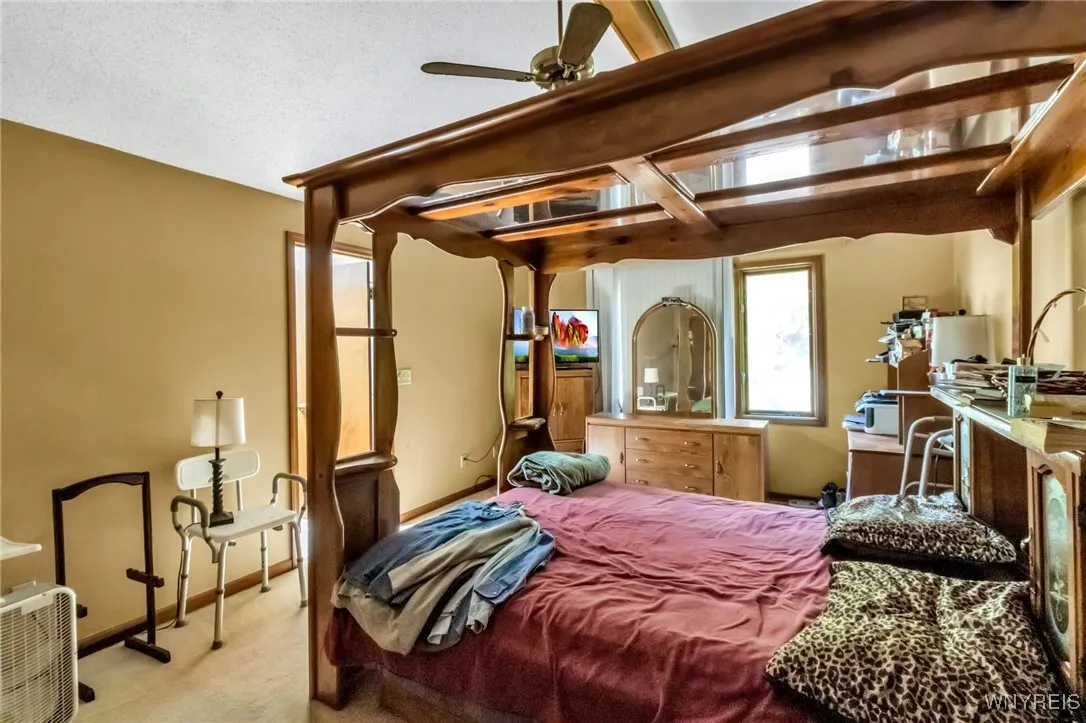 113 Meadow Spring Lane, Amherst, New York 14051, Amherst, New York 14051, 3 Bedrooms Bedrooms, 11 Rooms Rooms,2 BathroomsBathrooms,Residential,Closed,113 Meadow Spring Lane, Amherst, New York 14051,0,B1610092