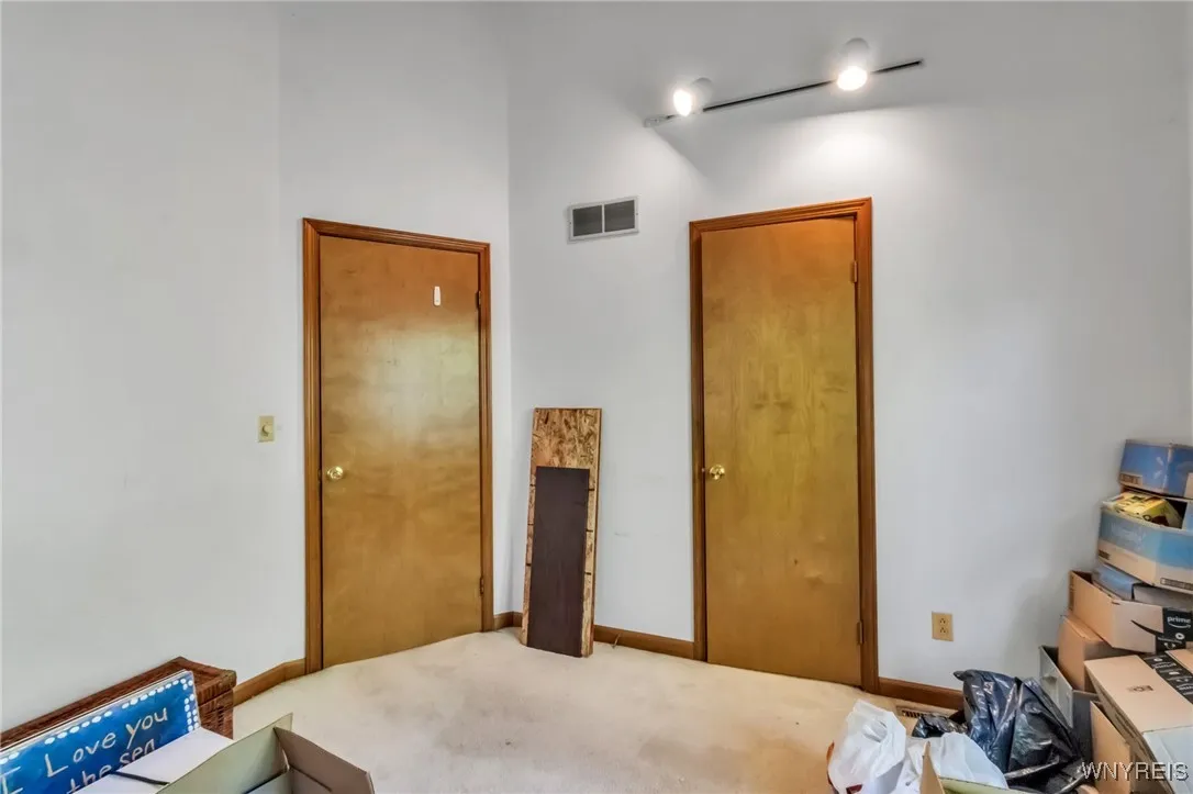 113 Meadow Spring Lane, Amherst, New York 14051, Amherst, New York 14051, 3 Bedrooms Bedrooms, 11 Rooms Rooms,2 BathroomsBathrooms,Residential,Closed,113 Meadow Spring Lane, Amherst, New York 14051,0,B1610092