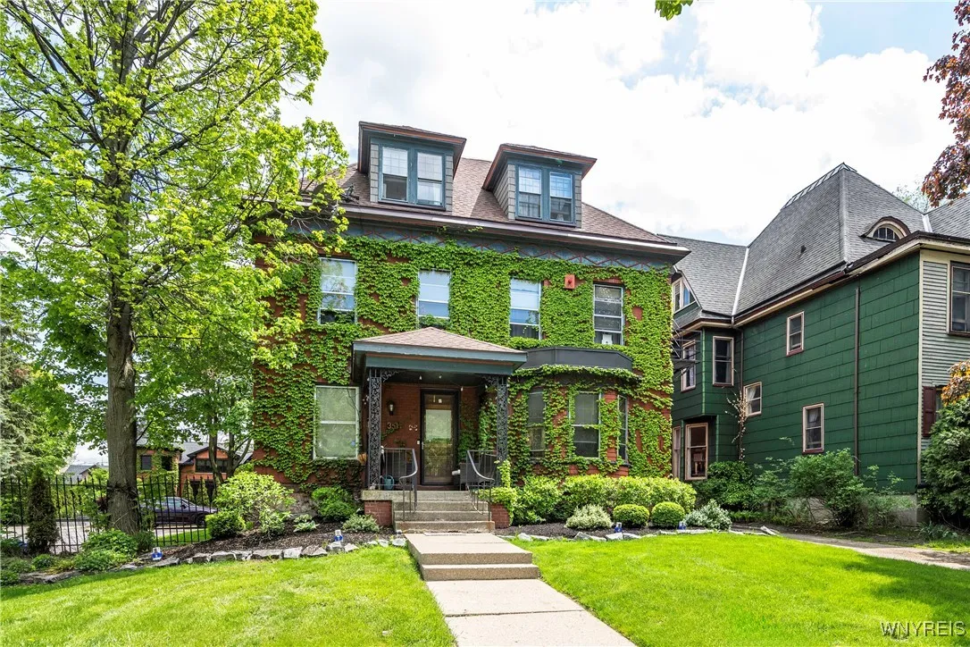 351 Linwood Avenue, Buffalo, New York 14203, Buffalo, New York 14203, 9 Bedrooms Bedrooms, ,5 BathroomsBathrooms,Residential,Closed,351 Linwood Avenue, Buffalo, New York 14203,B1608453