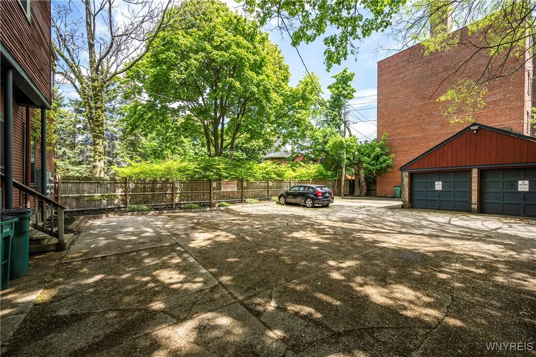 351 Linwood Avenue, Buffalo, New York 14203, Buffalo, New York 14203, 9 Bedrooms Bedrooms, ,5 BathroomsBathrooms,Residential,Closed,351 Linwood Avenue, Buffalo, New York 14203,B1608453