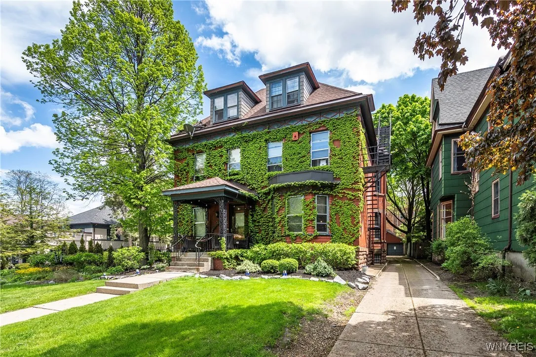 351 Linwood Avenue, Buffalo, New York 14203, Buffalo, New York 14203, 9 Bedrooms Bedrooms, ,5 BathroomsBathrooms,Residential,Closed,351 Linwood Avenue, Buffalo, New York 14203,B1608453