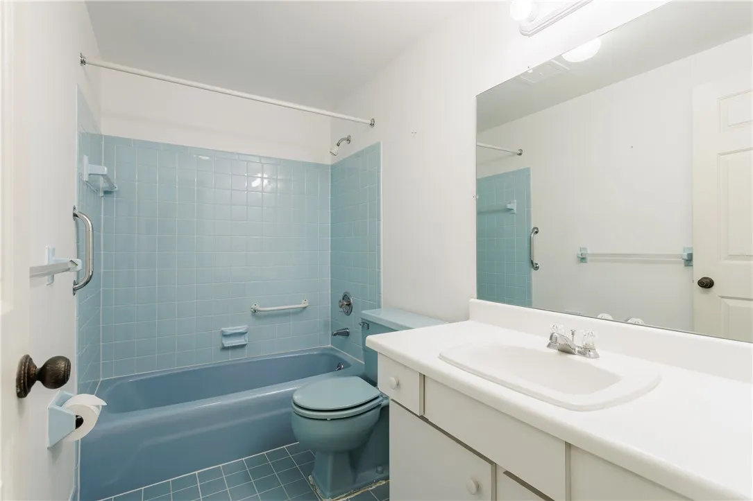 24 Georgetown Lane, Perinton, New York 14450, Perinton, New York 14450, 3 Bedrooms Bedrooms, 6 Rooms Rooms,2 BathroomsBathrooms,Residential,Closed,24 Georgetown Lane, Perinton, New York 14450,R1609838