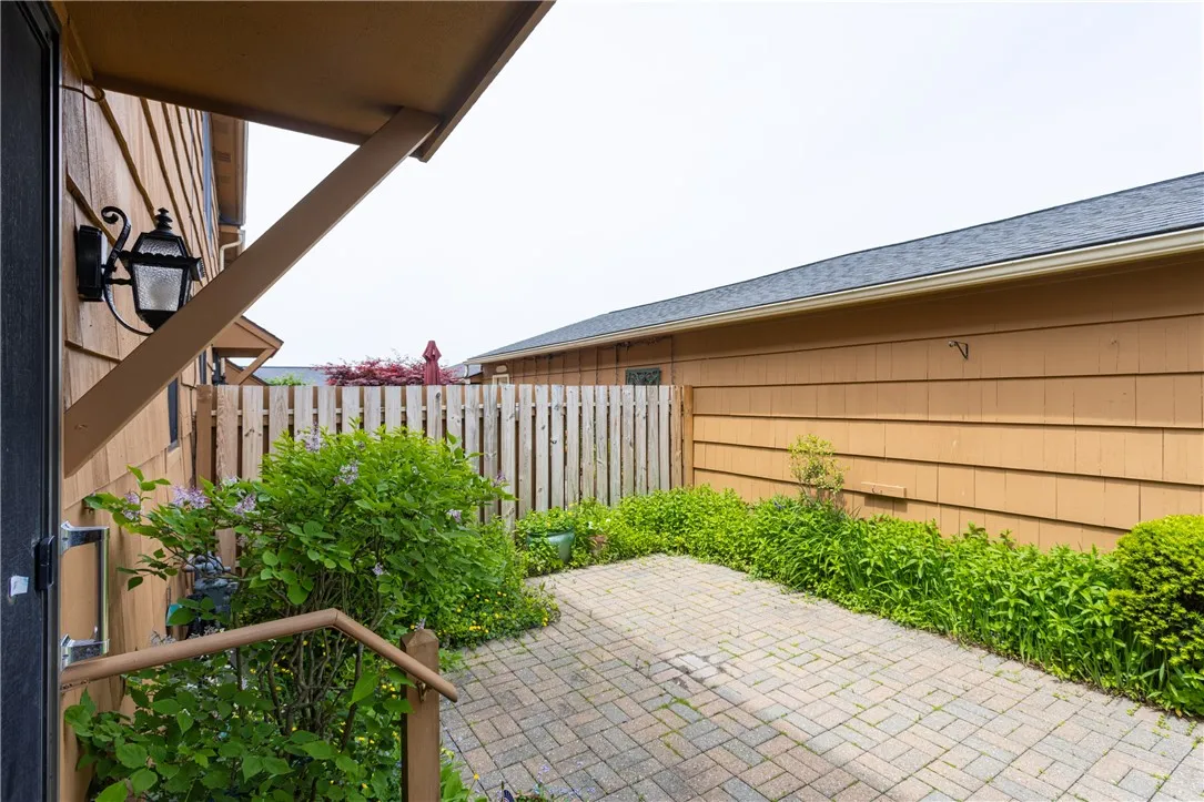 24 Georgetown Lane, Perinton, New York 14450, Perinton, New York 14450, 3 Bedrooms Bedrooms, 6 Rooms Rooms,2 BathroomsBathrooms,Residential,Closed,24 Georgetown Lane, Perinton, New York 14450,R1609838