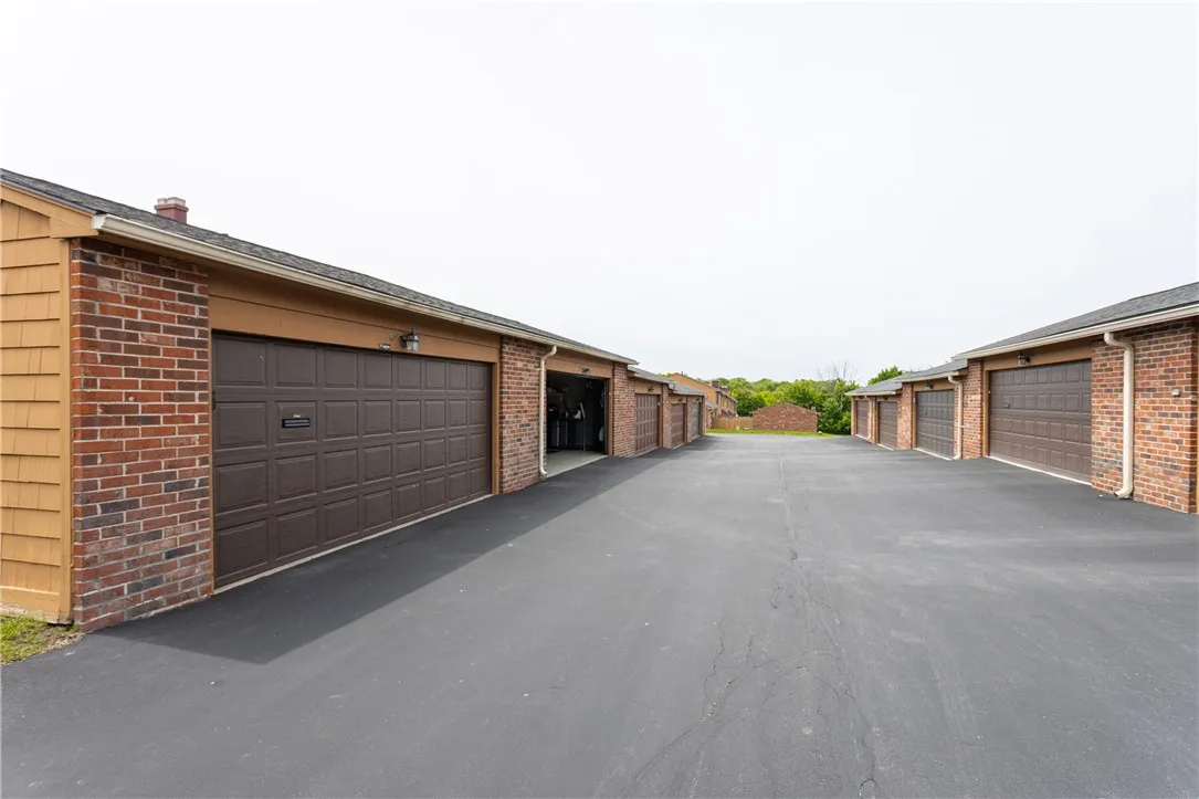 24 Georgetown Lane, Perinton, New York 14450, Perinton, New York 14450, 3 Bedrooms Bedrooms, 6 Rooms Rooms,2 BathroomsBathrooms,Residential,Closed,24 Georgetown Lane, Perinton, New York 14450,R1609838