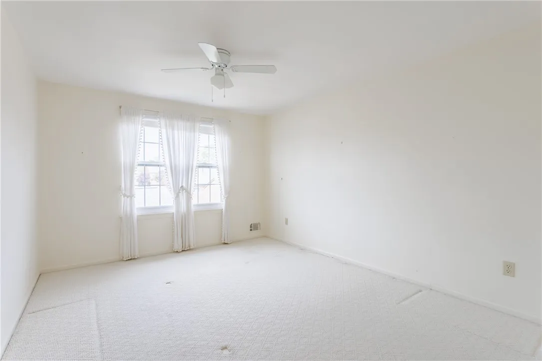 24 Georgetown Lane, Perinton, New York 14450, Perinton, New York 14450, 3 Bedrooms Bedrooms, 6 Rooms Rooms,2 BathroomsBathrooms,Residential,Closed,24 Georgetown Lane, Perinton, New York 14450,R1609838