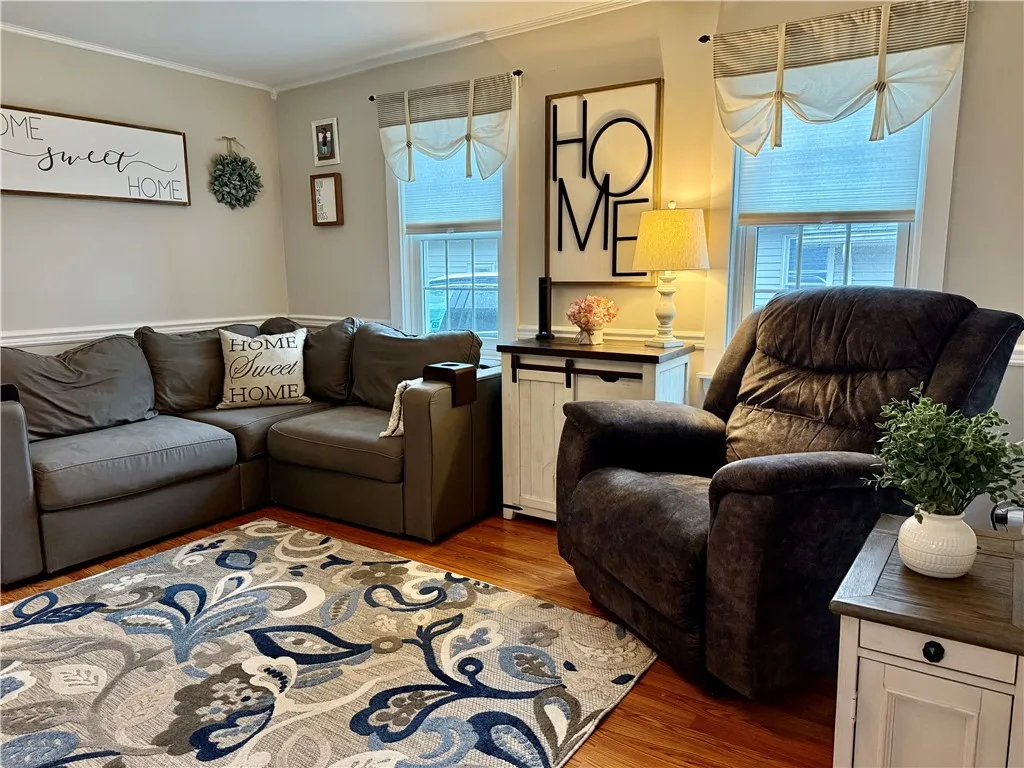 63 Wood Street, Canandaigua-city, New York 14424, Canandaigua City, New York 14424, 3 Bedrooms Bedrooms, 6 Rooms Rooms,2 BathroomsBathrooms,Residential,Closed,63 Wood Street, Canandaigua-city, New York 14424,R1608478