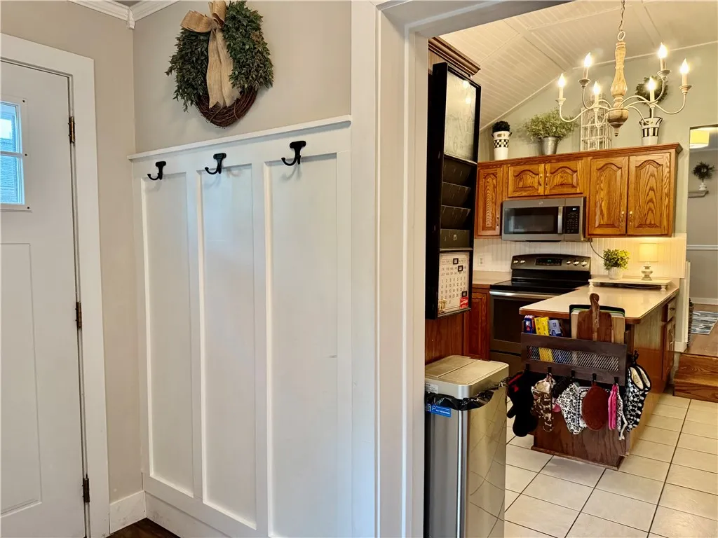 63 Wood Street, Canandaigua-city, New York 14424, Canandaigua City, New York 14424, 3 Bedrooms Bedrooms, 6 Rooms Rooms,2 BathroomsBathrooms,Residential,Closed,63 Wood Street, Canandaigua-city, New York 14424,R1608478